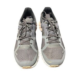 {On} Women’s Pink Cloudflow Shoes